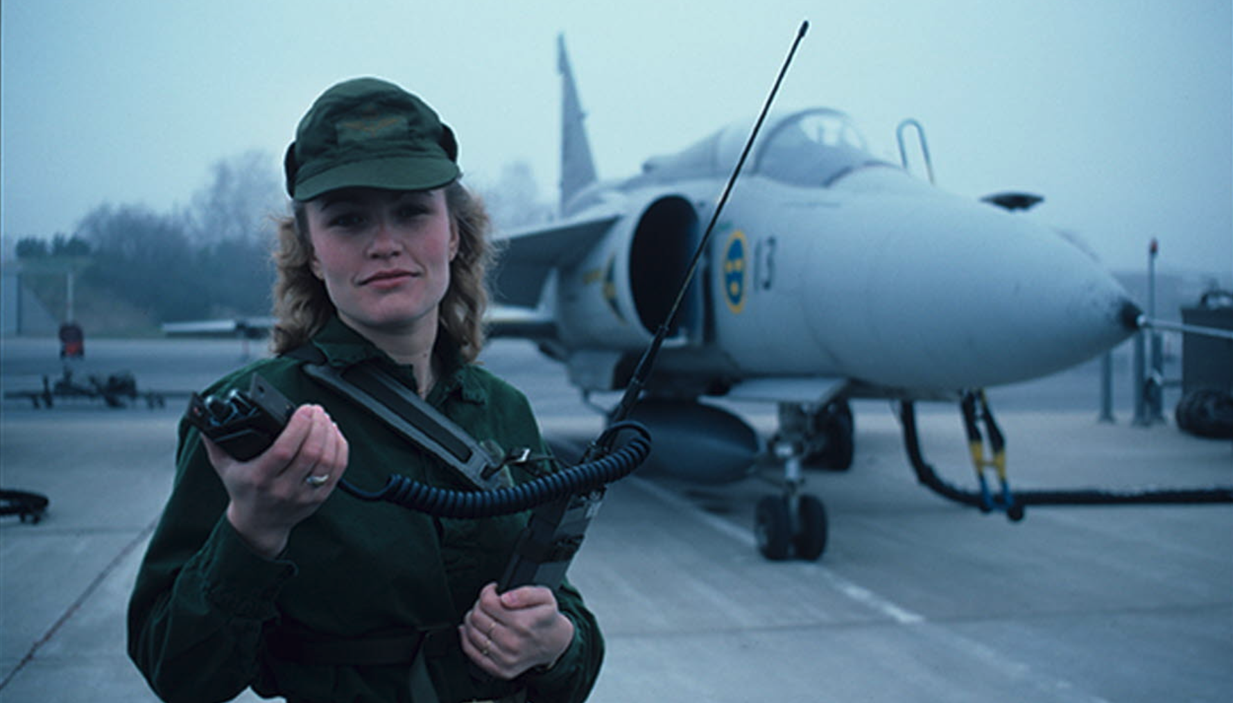 1989 – Kvinnan i försvaret